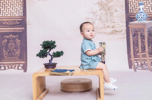 鹰潭宝宝几个月翻身才正常